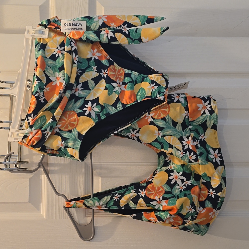 Old Navy top size XL bottom size large